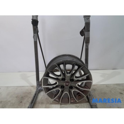 Fiat - Punto - Wheel