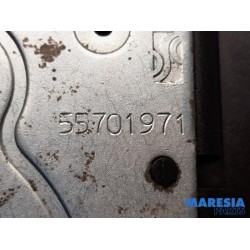 Alfa Romeo - Giulietta - Tailgate lock mechanism