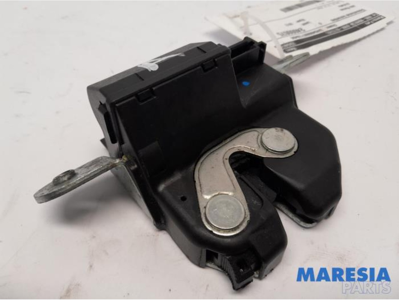 Alfa Romeo - Giulietta - Tailgate lock mechanism