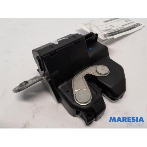 Alfa Romeo - Giulietta - Tailgate lock mechanism