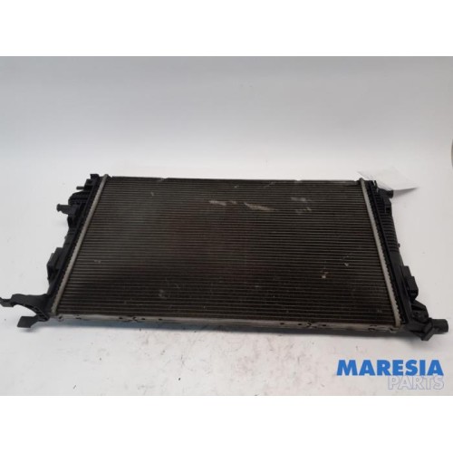 Renault - Megane - Radiateur