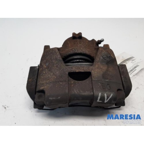 Renault - Megane - Front brake calliper, left