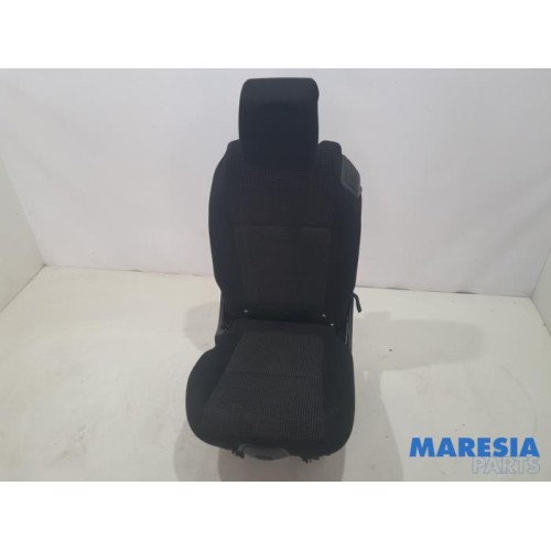 Peugeot - 5008 - Sitz hinten