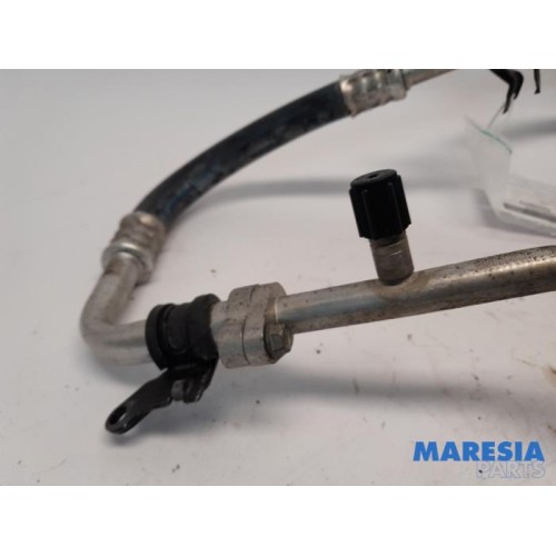 Renault - Megane - Air conditioning line