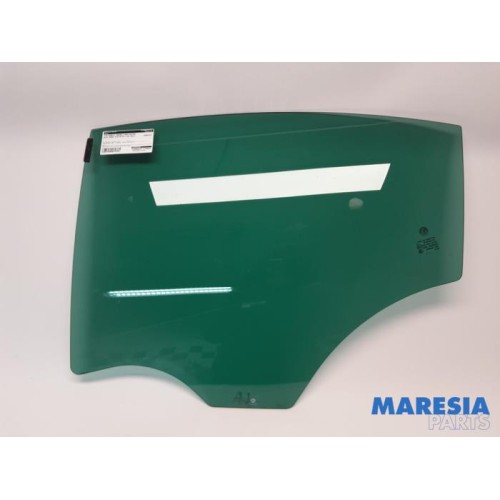 Alfa Romeo - Giulietta - Rear door window 4-door, left