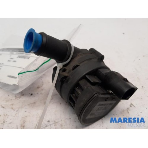 Renault - Megane - Additional water pump