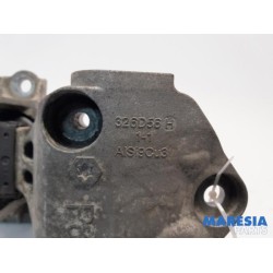 Renault - Megane - Engine mount