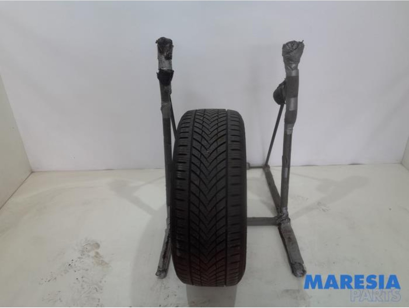 Peugeot - 5008 - Tyre