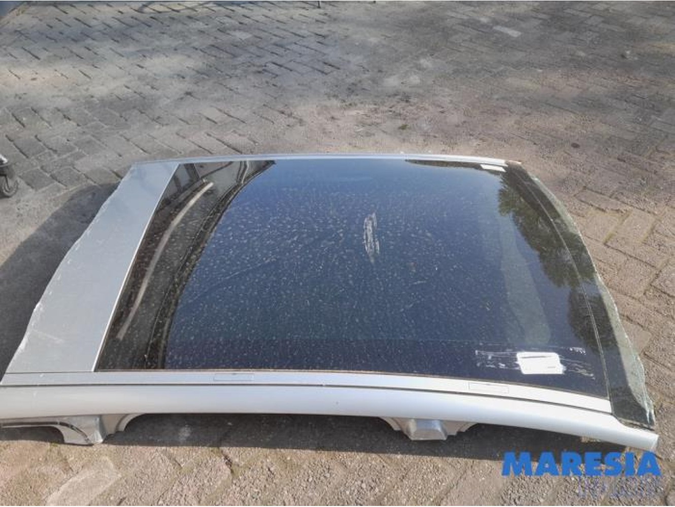 Peugeot - 5008 - Panoramic roof