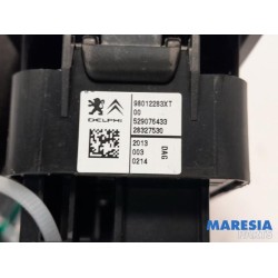 Citroen - C3 - Multi-functional window switch