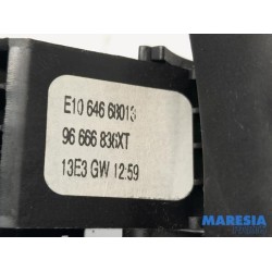 Citroen - C3 - Commande radio volant