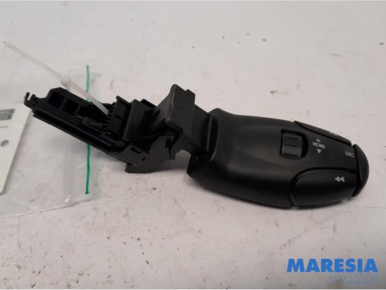 Citroen - C3 - Commande radio volant
