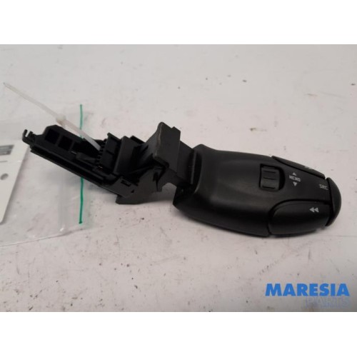 Citroen - C3 - Steering wheel mounted radio control