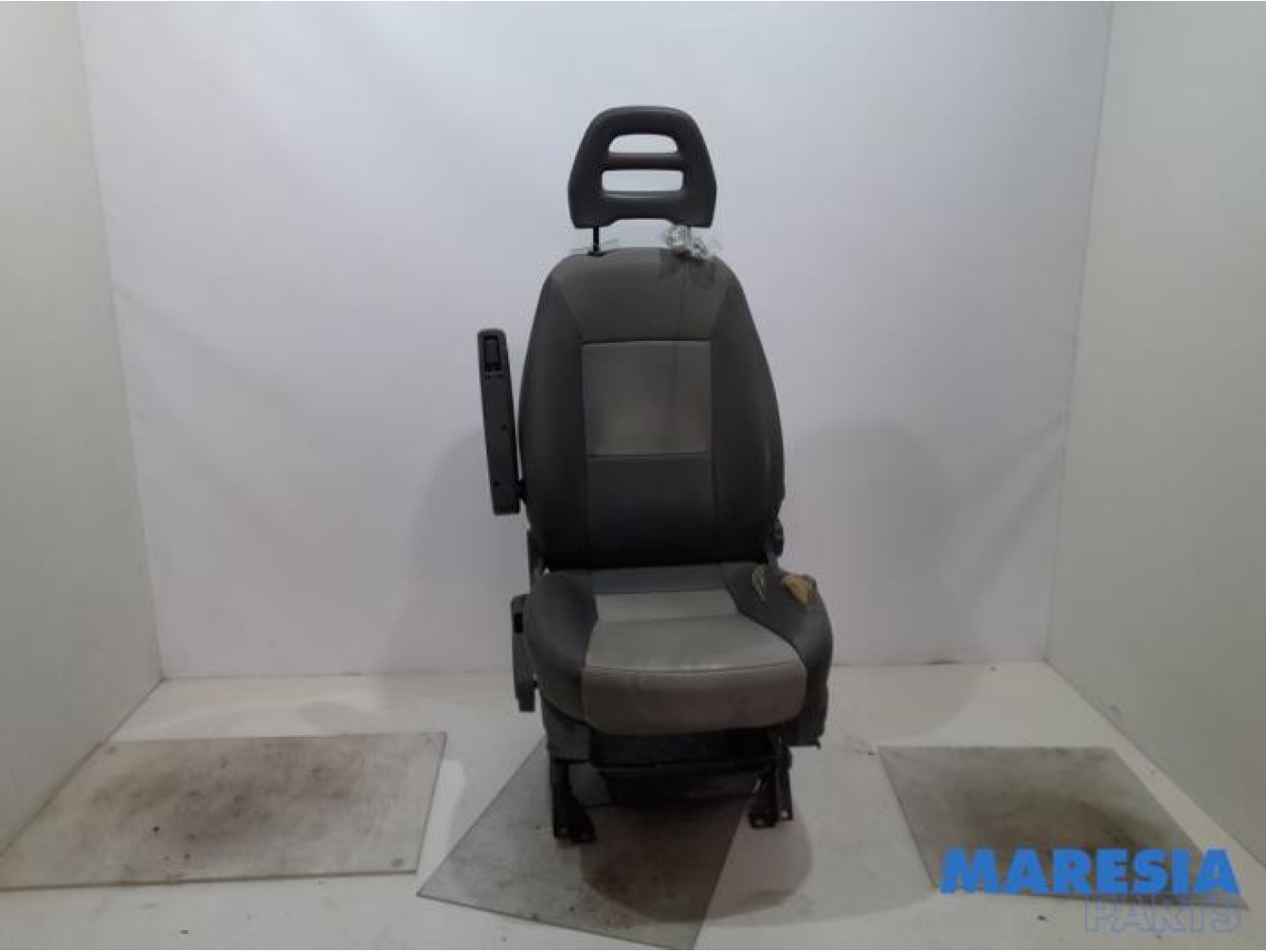Peugeot - Boxer - Seat, left