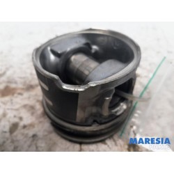 Peugeot - 5008 - Piston