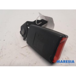 Fiat - Punto - Insertion ceinture de sécurité arrière gauche
