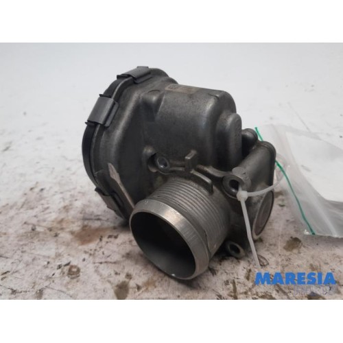 Peugeot - 5008 - Throttle body