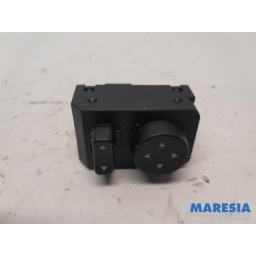 Fiat - Punto - Mirror switch
