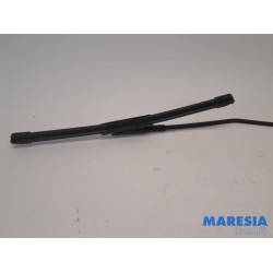 Fiat - Punto - Front wiper arm