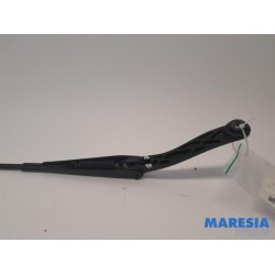 Fiat - Punto - Front wiper arm