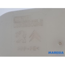 Peugeot - 508 - Front windscreen washer reservoir