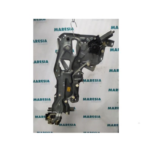 Renault - Laguna - Rear door window mechanism 4-door, left