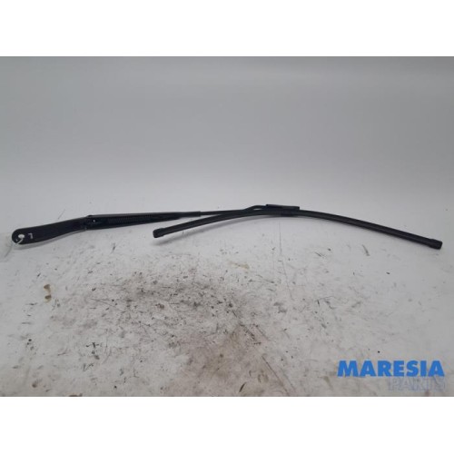 Citroen - C3 - Front wiper arm