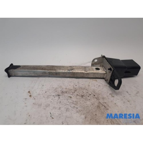 Peugeot - 5008 - Front part support