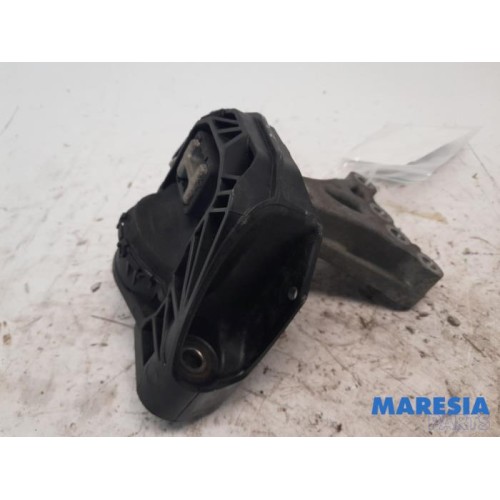 Citroen - C3 - Engine mount