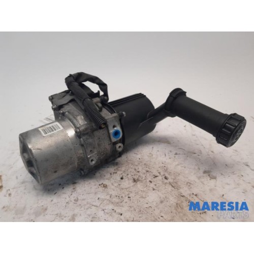 Peugeot - 5008 - Power steering pump