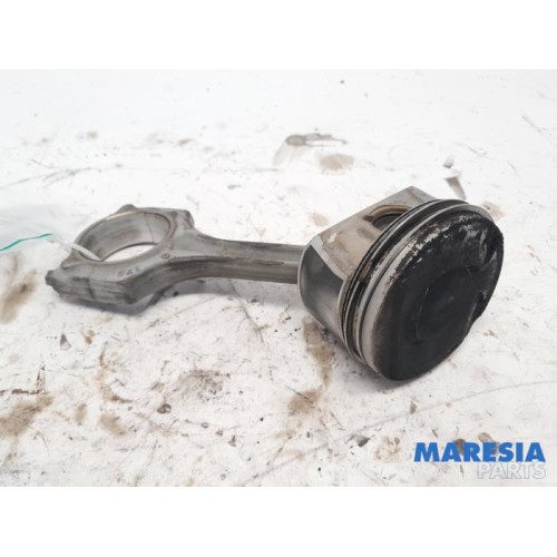 Peugeot - 308 - Connecting rod