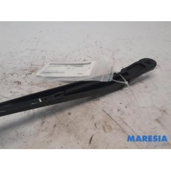 Peugeot - 5008 - Front wiper arm