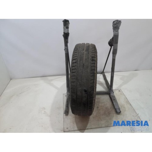 Peugeot - Boxer - Tyre