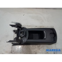 Peugeot - 5008 - Middle console