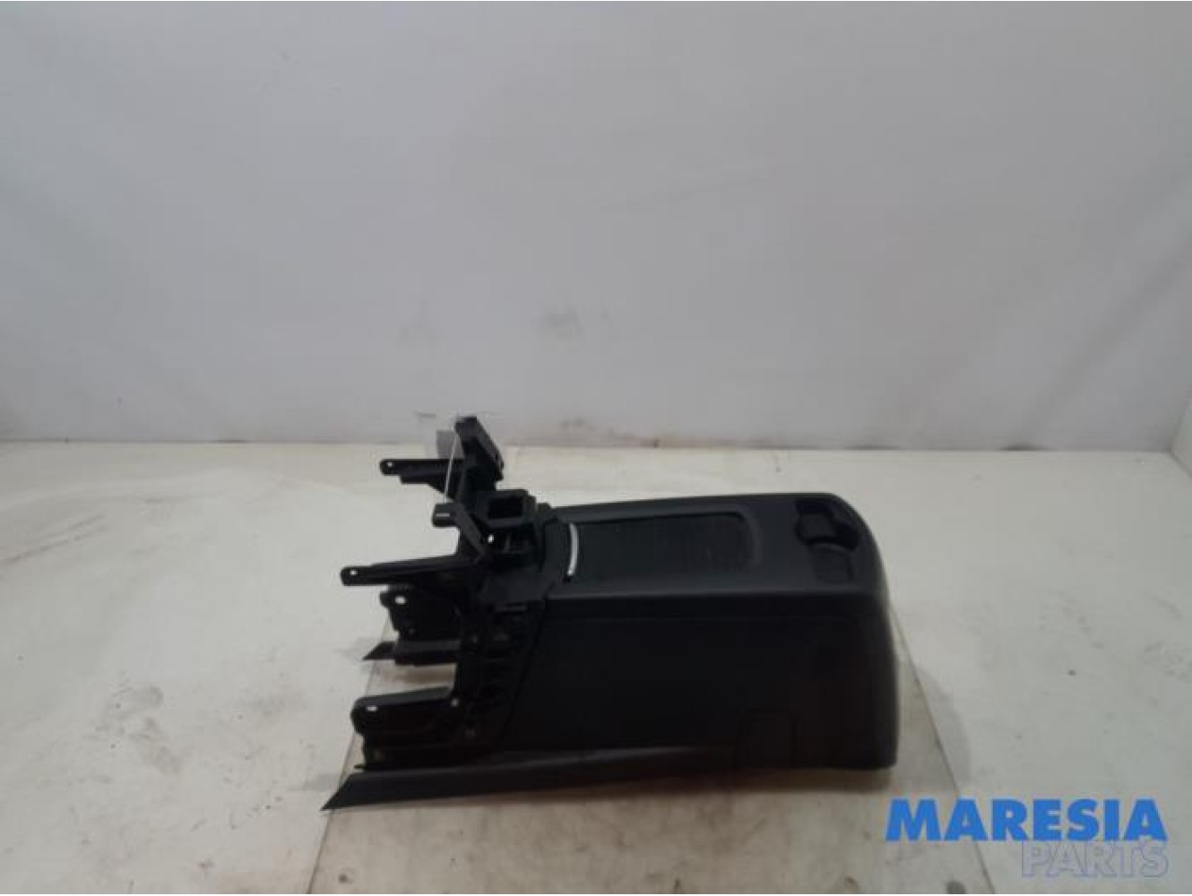 Peugeot - 5008 - Middle console