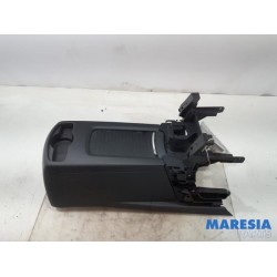 Peugeot - 5008 - Middle console