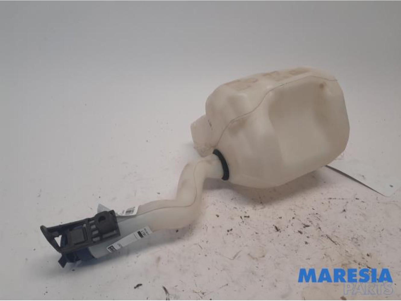 Fiat - Punto - Front windscreen washer reservoir