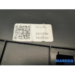 Peugeot - Partner - Glovebox