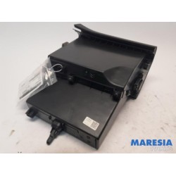 Peugeot - Partner - Glovebox
