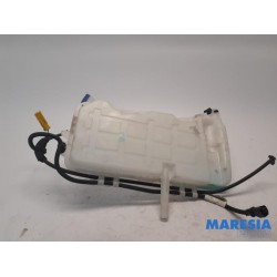 Peugeot - Partner - Front windscreen washer reservoir