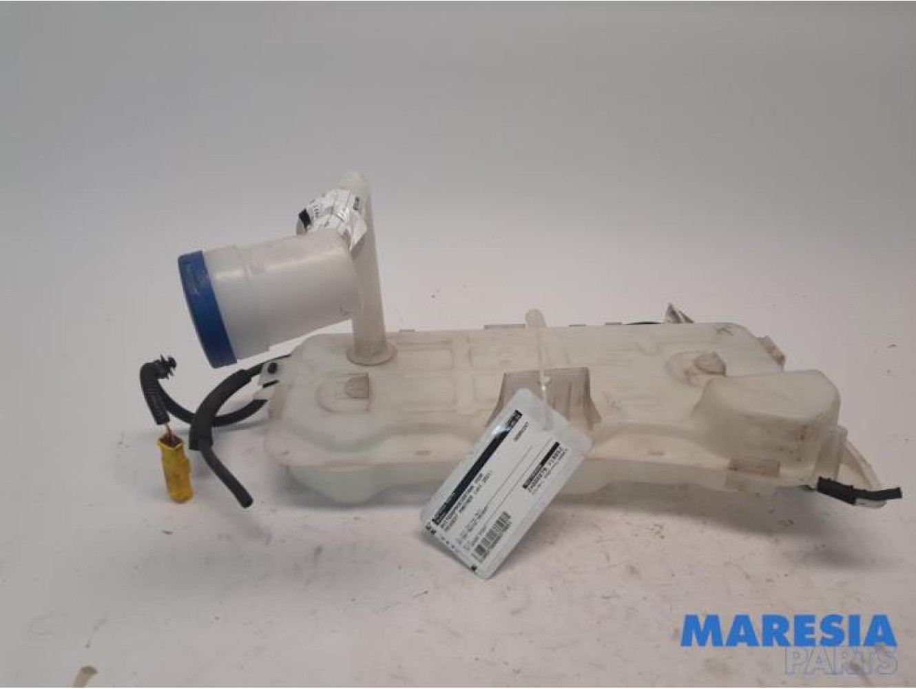 Peugeot - Partner - Front windscreen washer reservoir