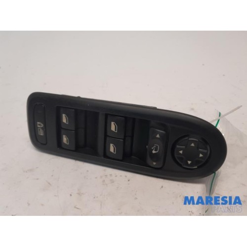 Peugeot - 508 - Multi-functional window switch