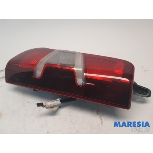 Peugeot - Partner - Taillight, right
