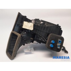 Renault - Twingo - Heater housing