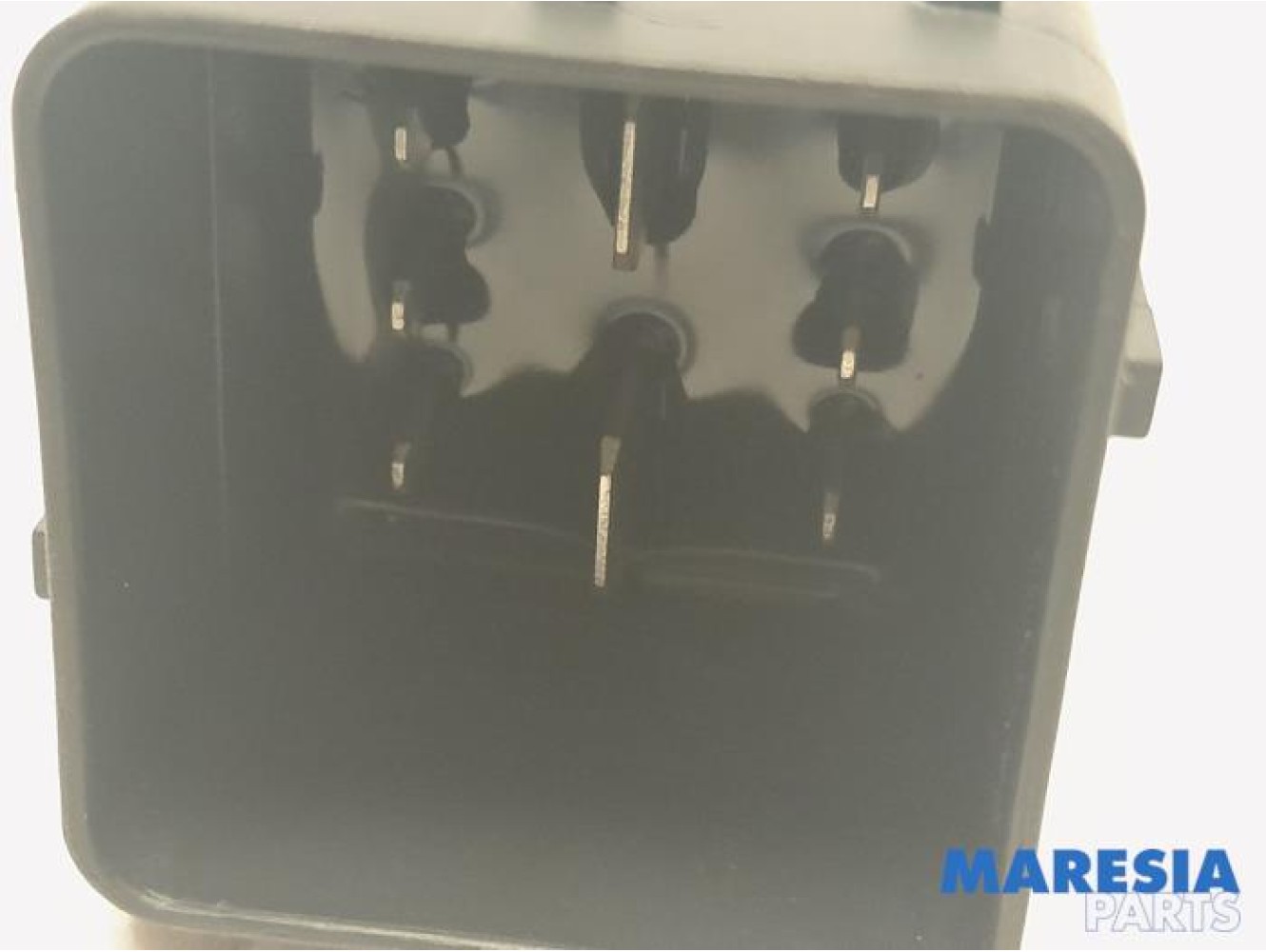 Peugeot - Partner - Glow plug relay