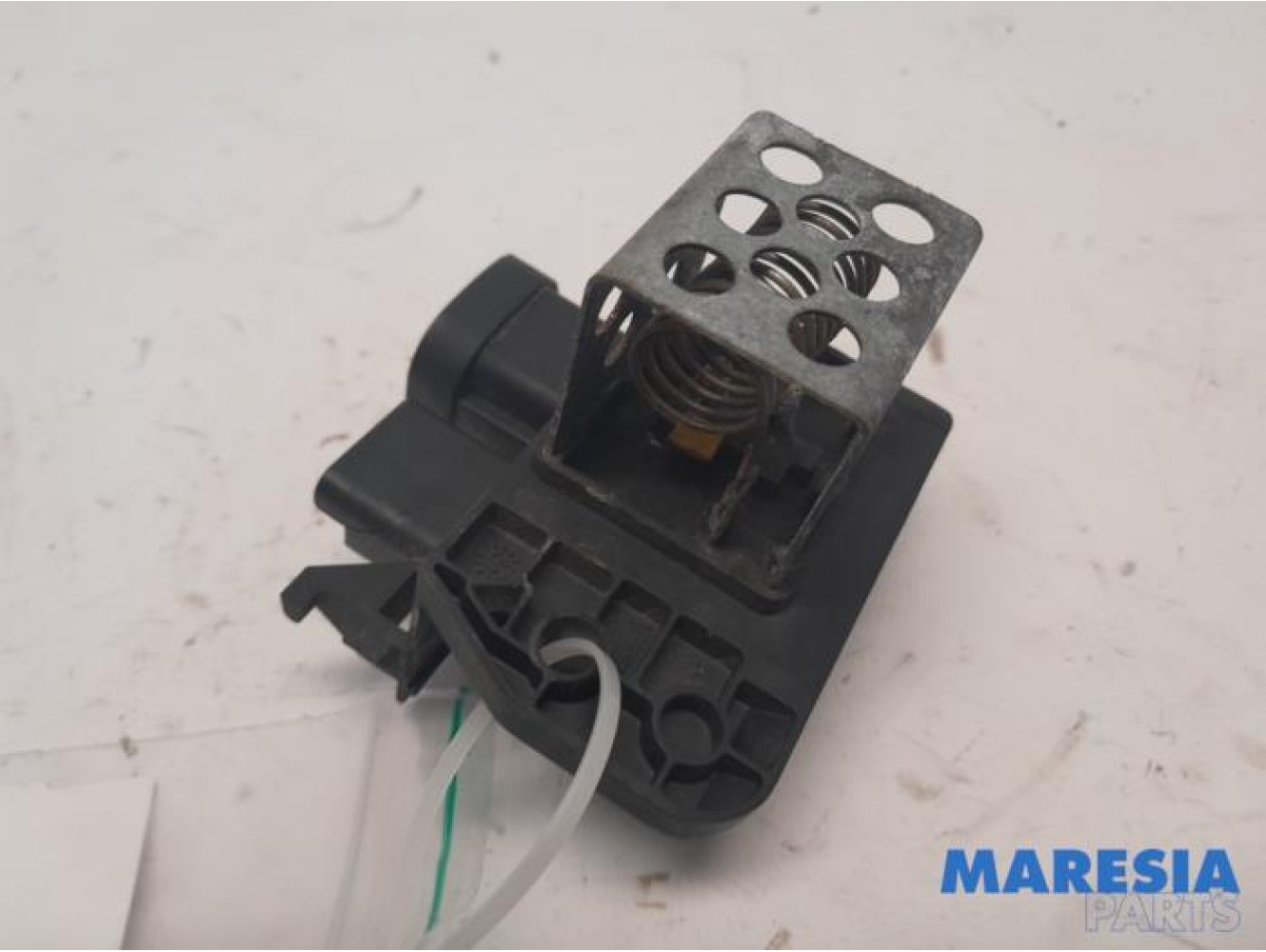 Peugeot - Partner - Cooling fan resistor
