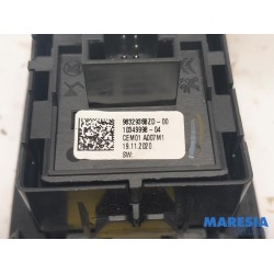 Peugeot - Partner - Multi-functional window switch