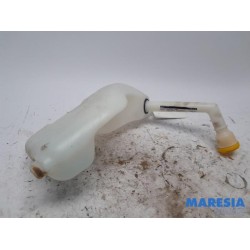 Renault - Grand Scenic - Front windscreen washer reservoir