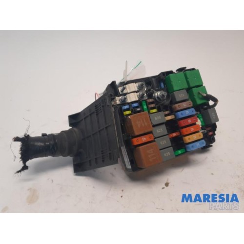 Peugeot - Partner - Fuse box