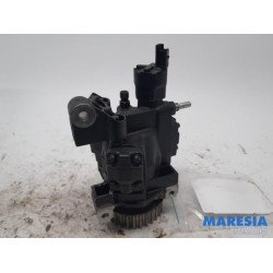 Renault - Scenic - Kraftstoffpumpe Mechanisch